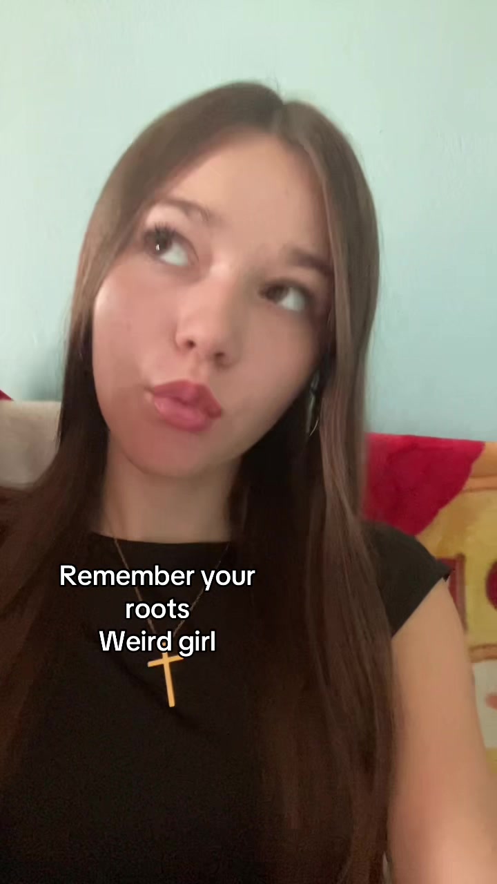 @𝓔𝓵𝓮𝓷𝓲🐈
