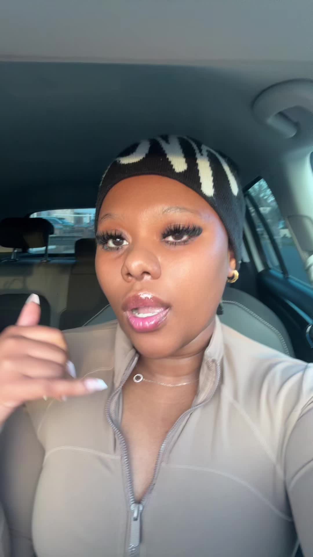 @damz_lola