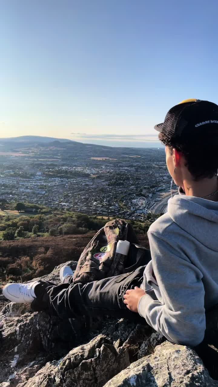 @YSellz🦦