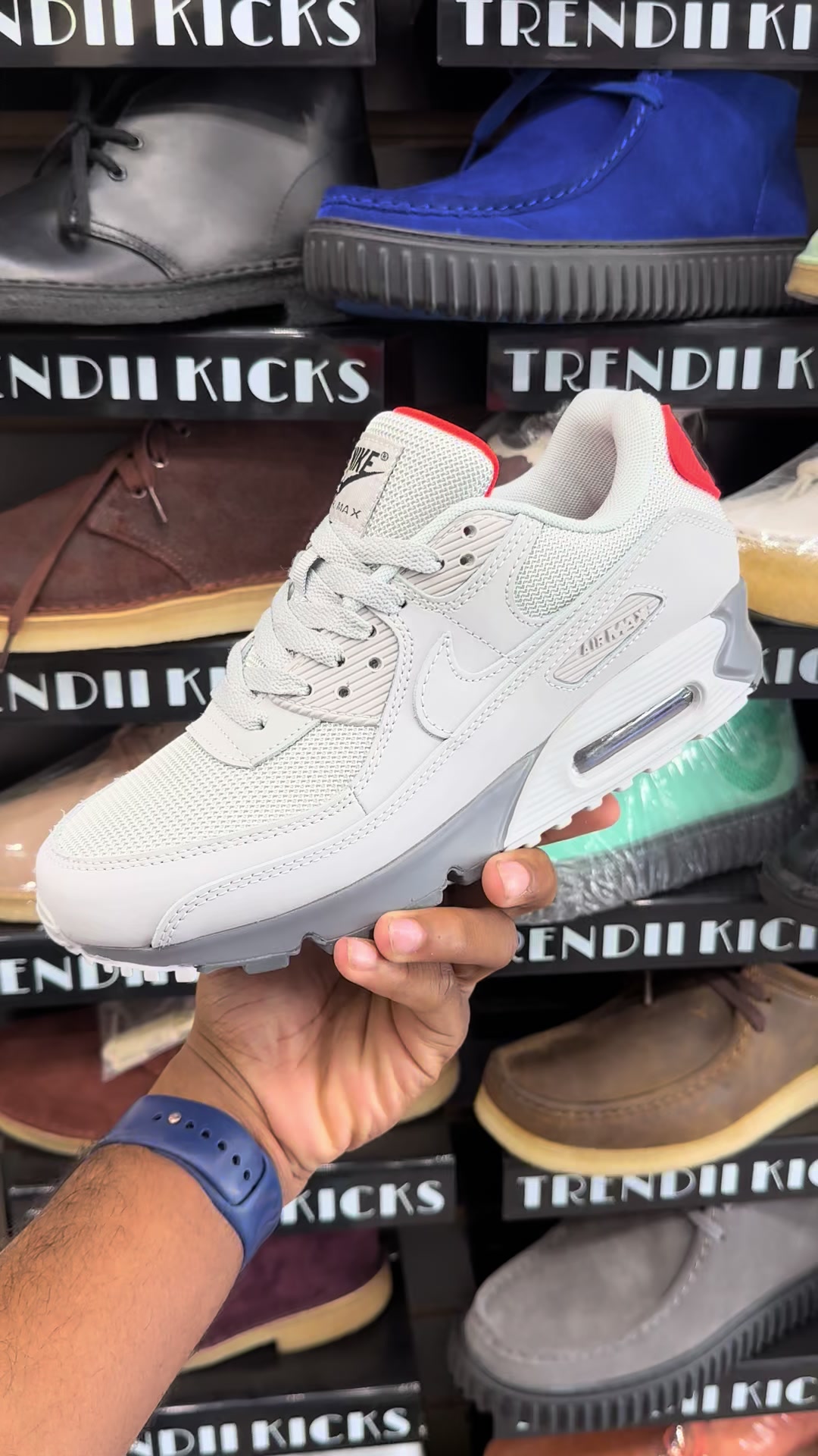 @TRENDII KICKS
