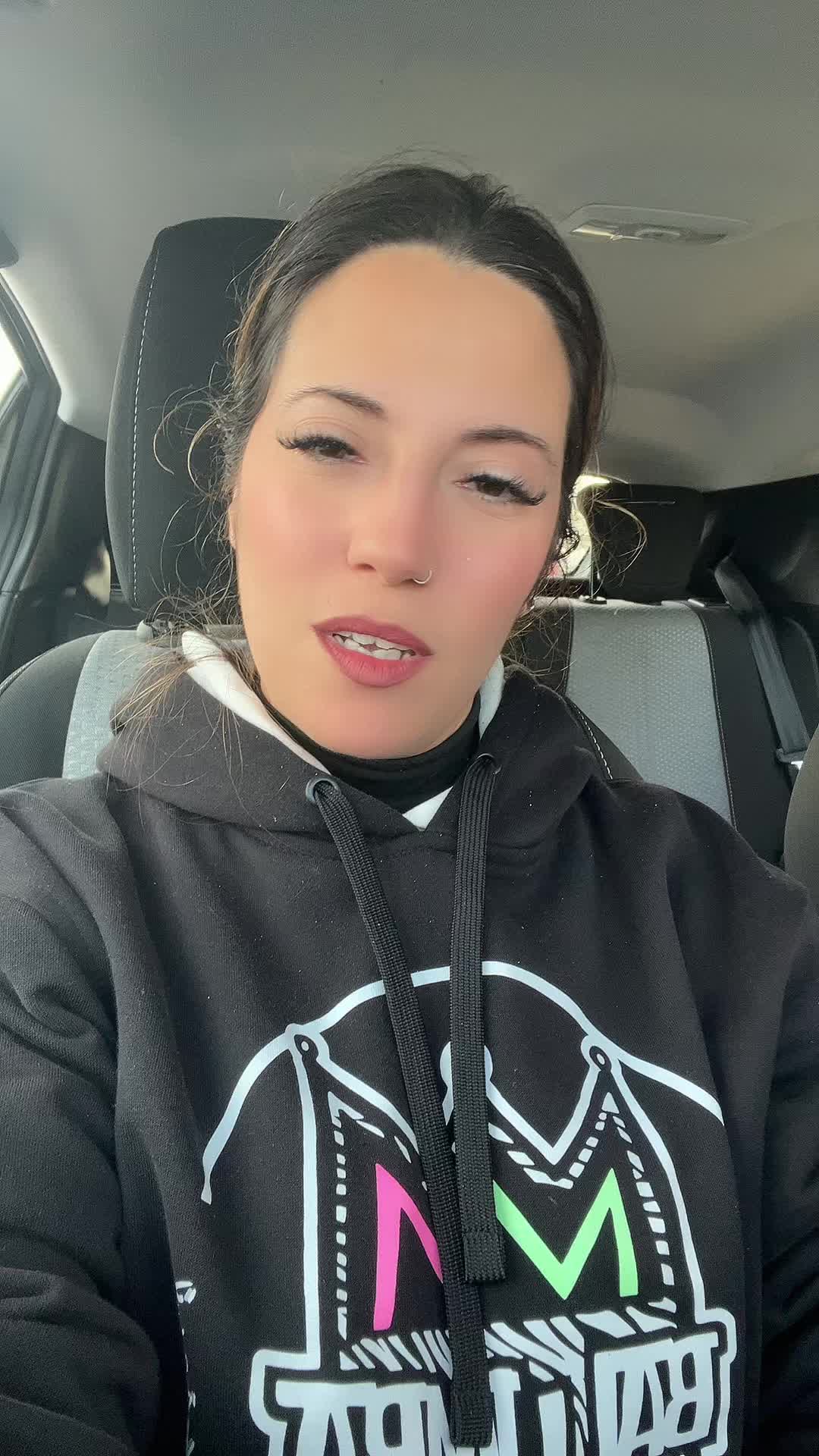 @María