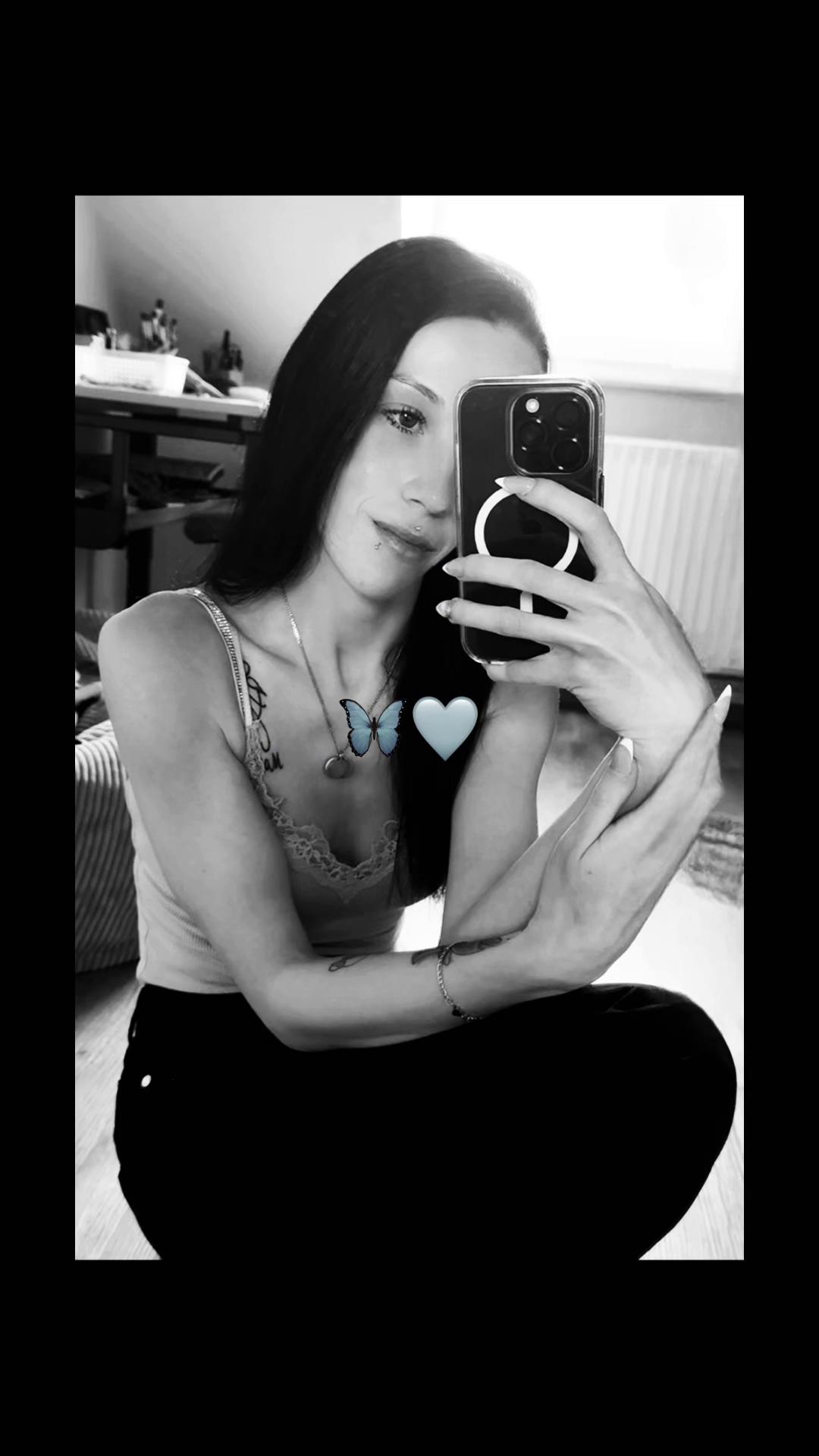 @_vivi_enne_