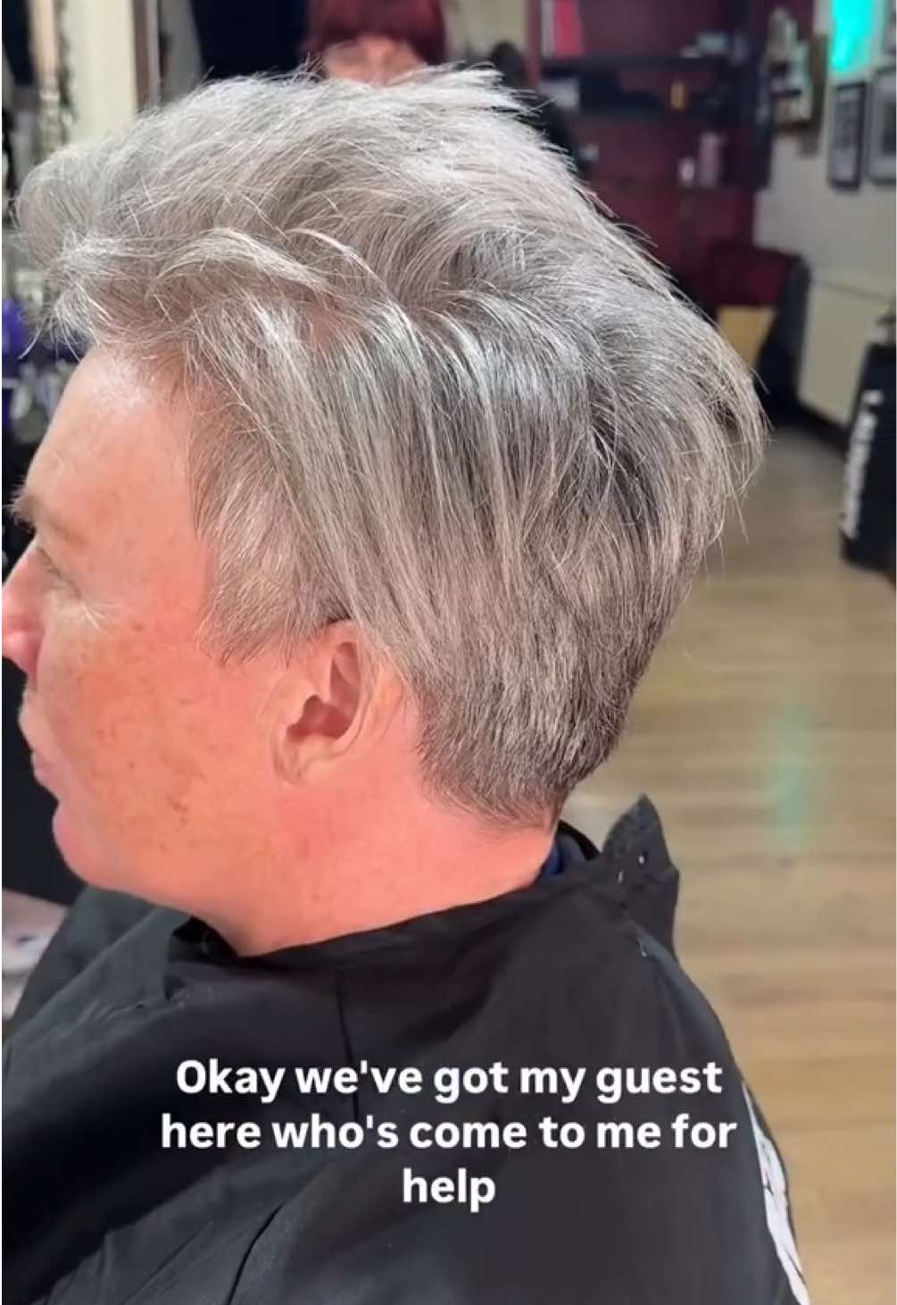 @Short Hair Cutting Specialist