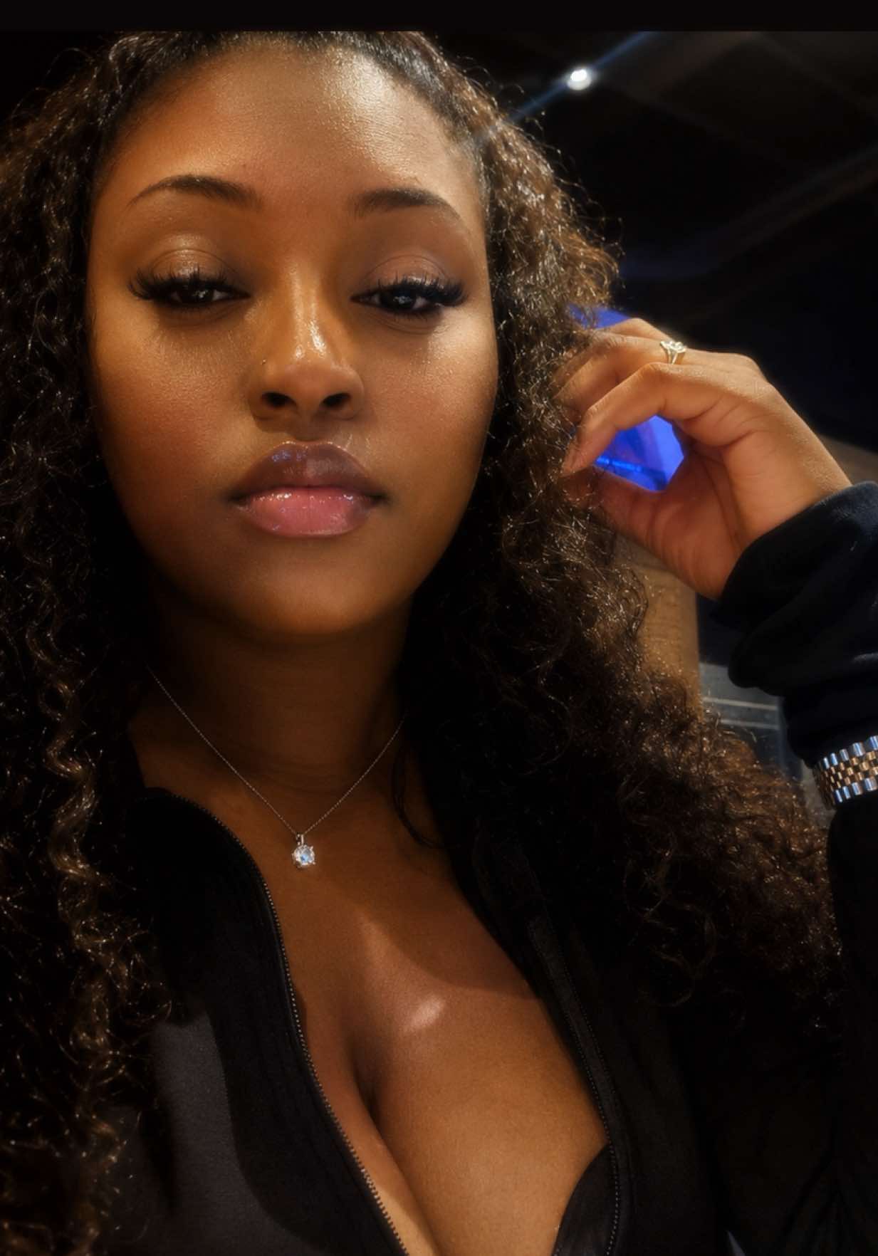 @LENA2LEGENDARY
