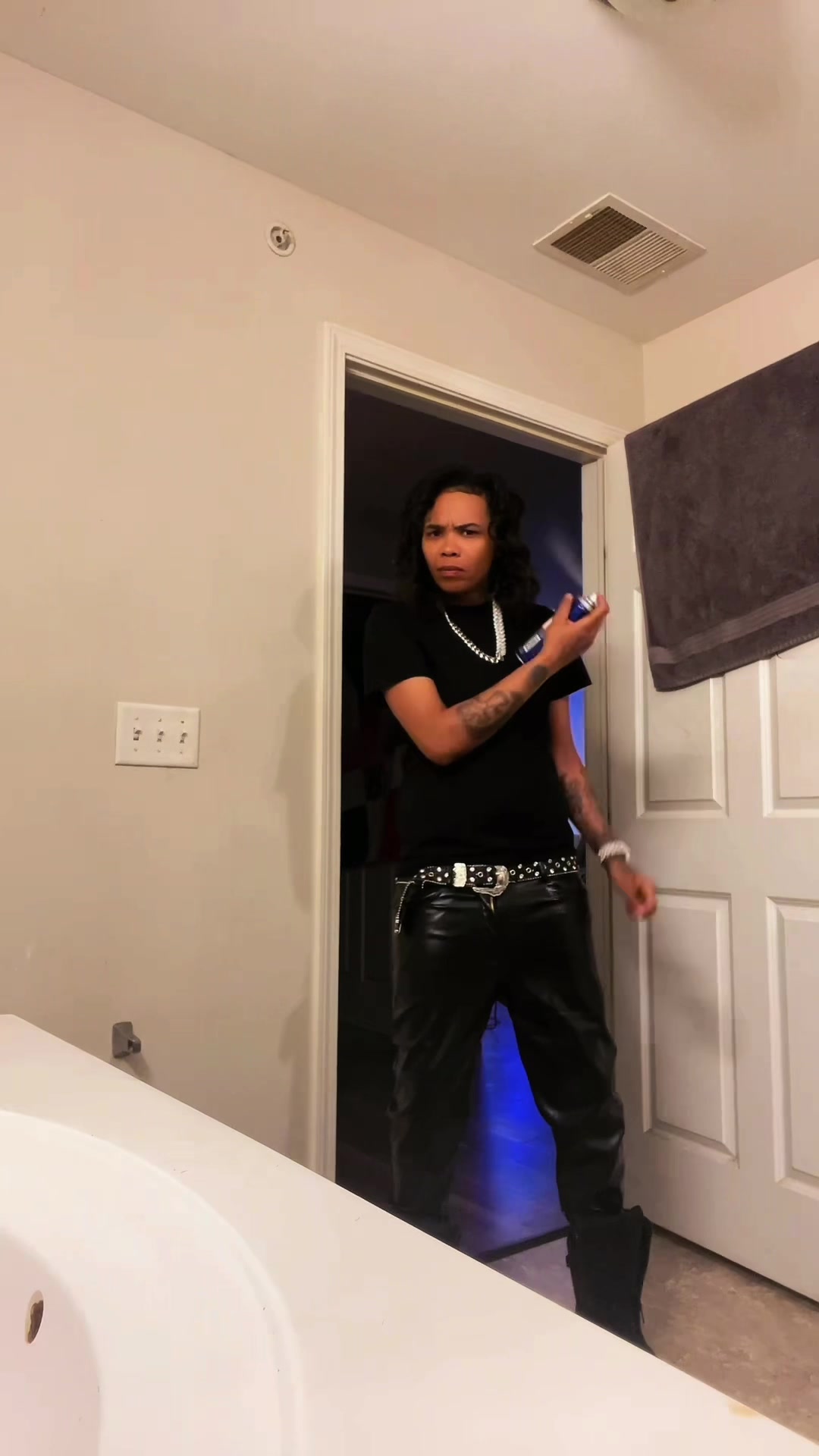 @Izzy Armani