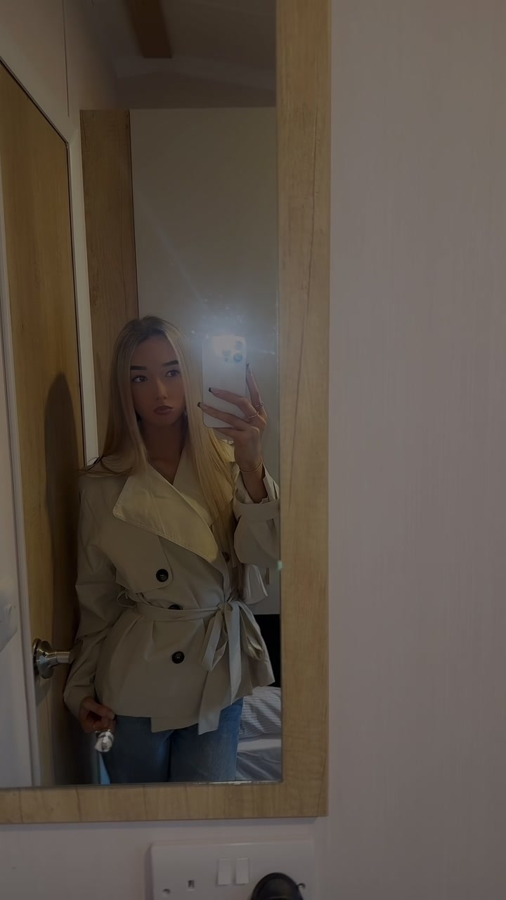 @𝐞