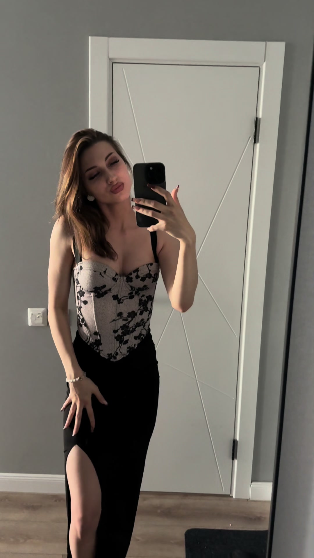 @𝒟𝒾