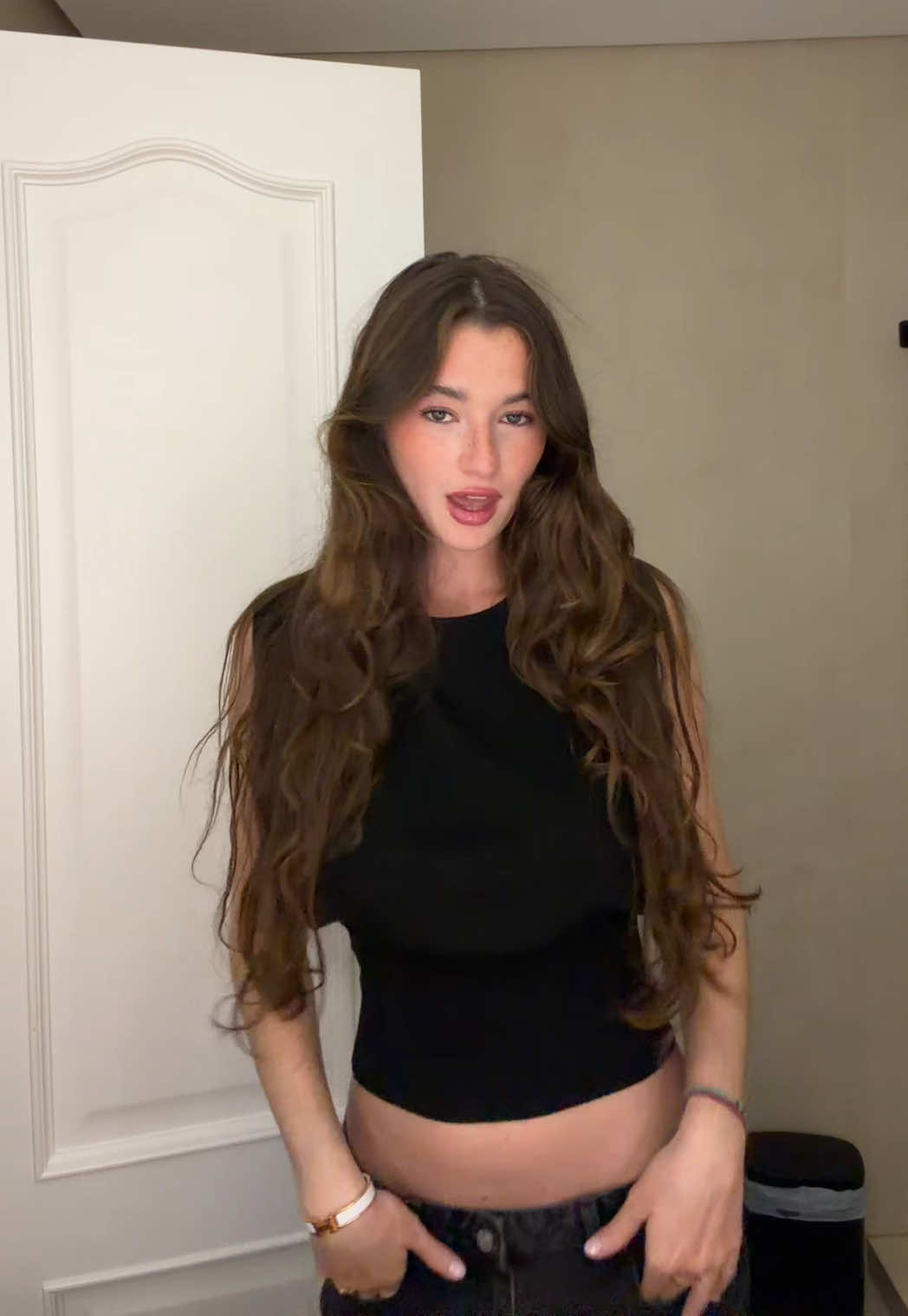 @bella