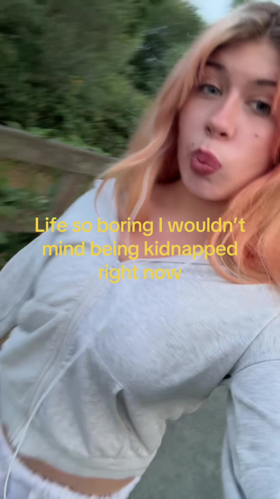 @🪽🍫