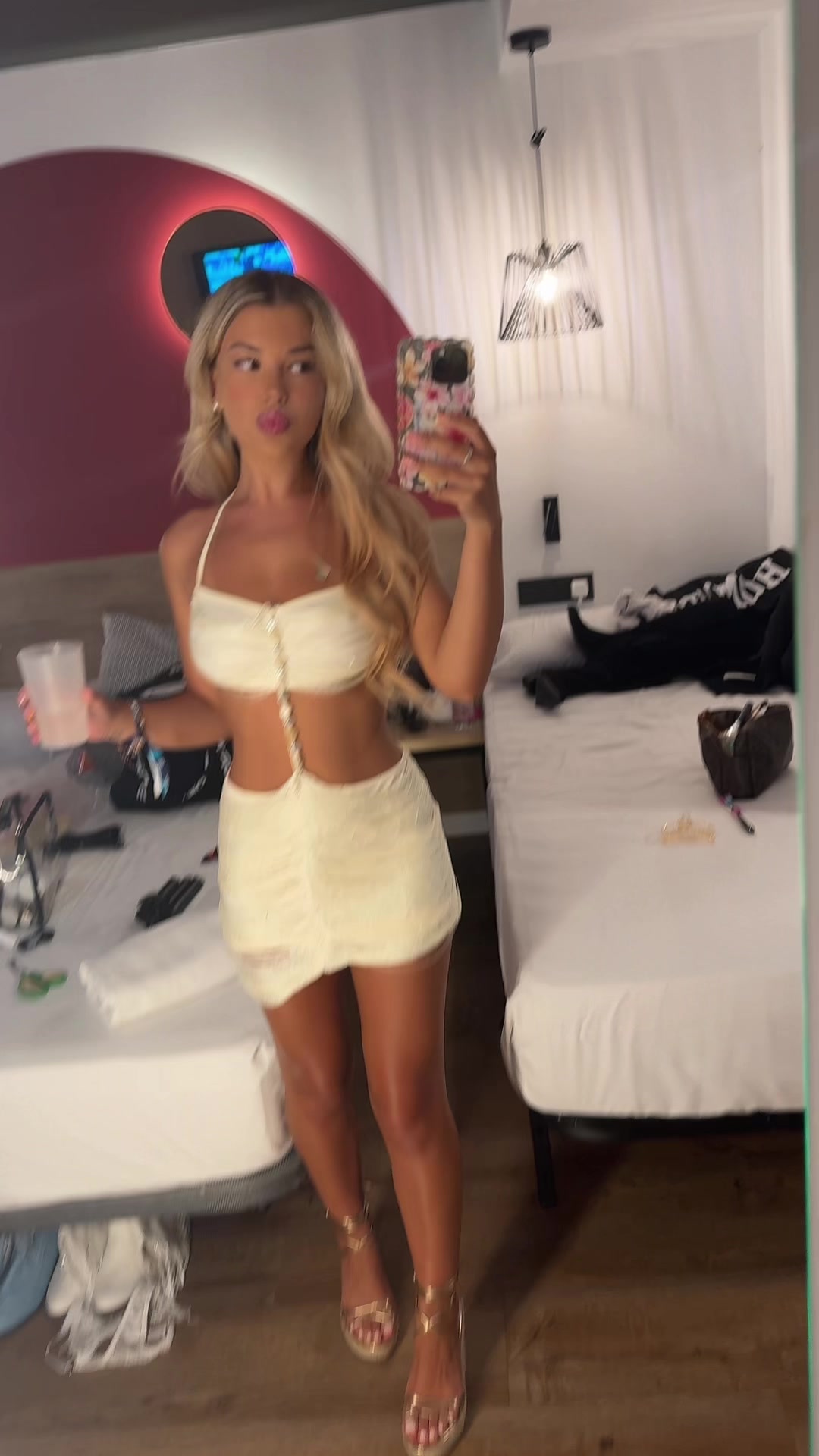 @Mia Charlton🍒