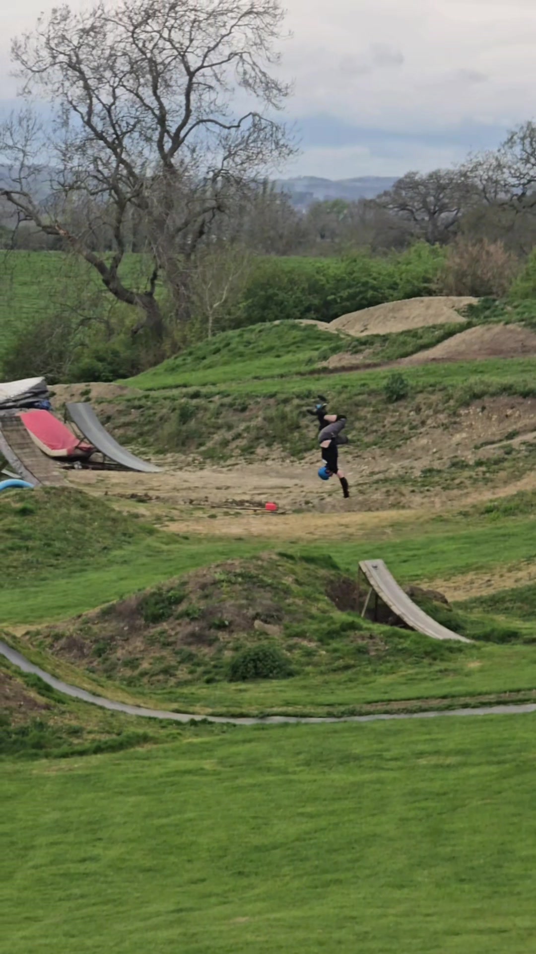 @UKMountainboarding
