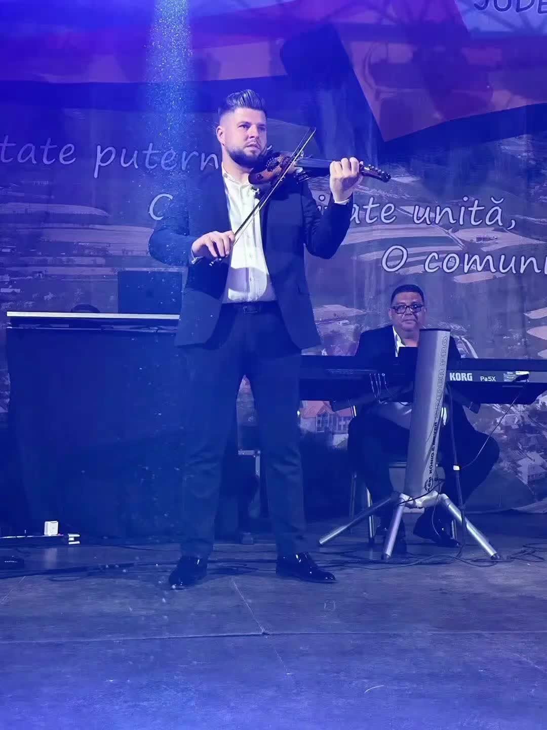 @Răzvi80