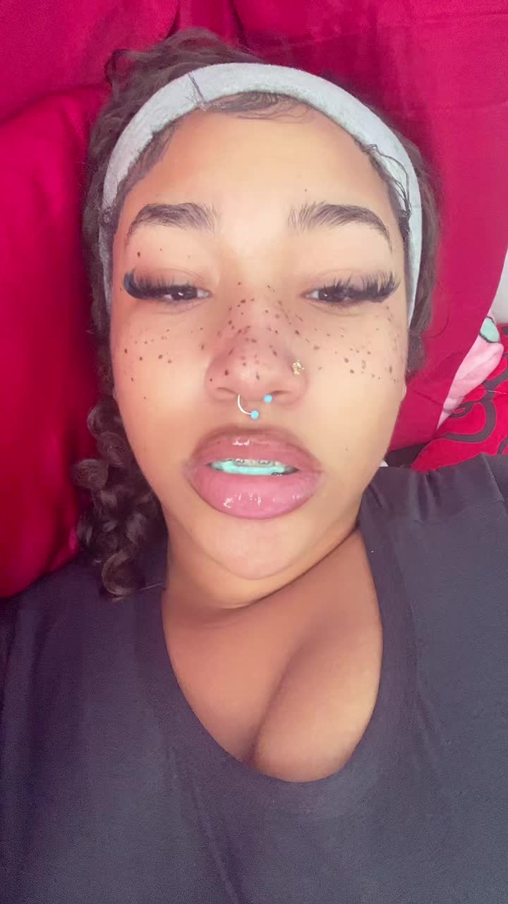 @shanndagoat_