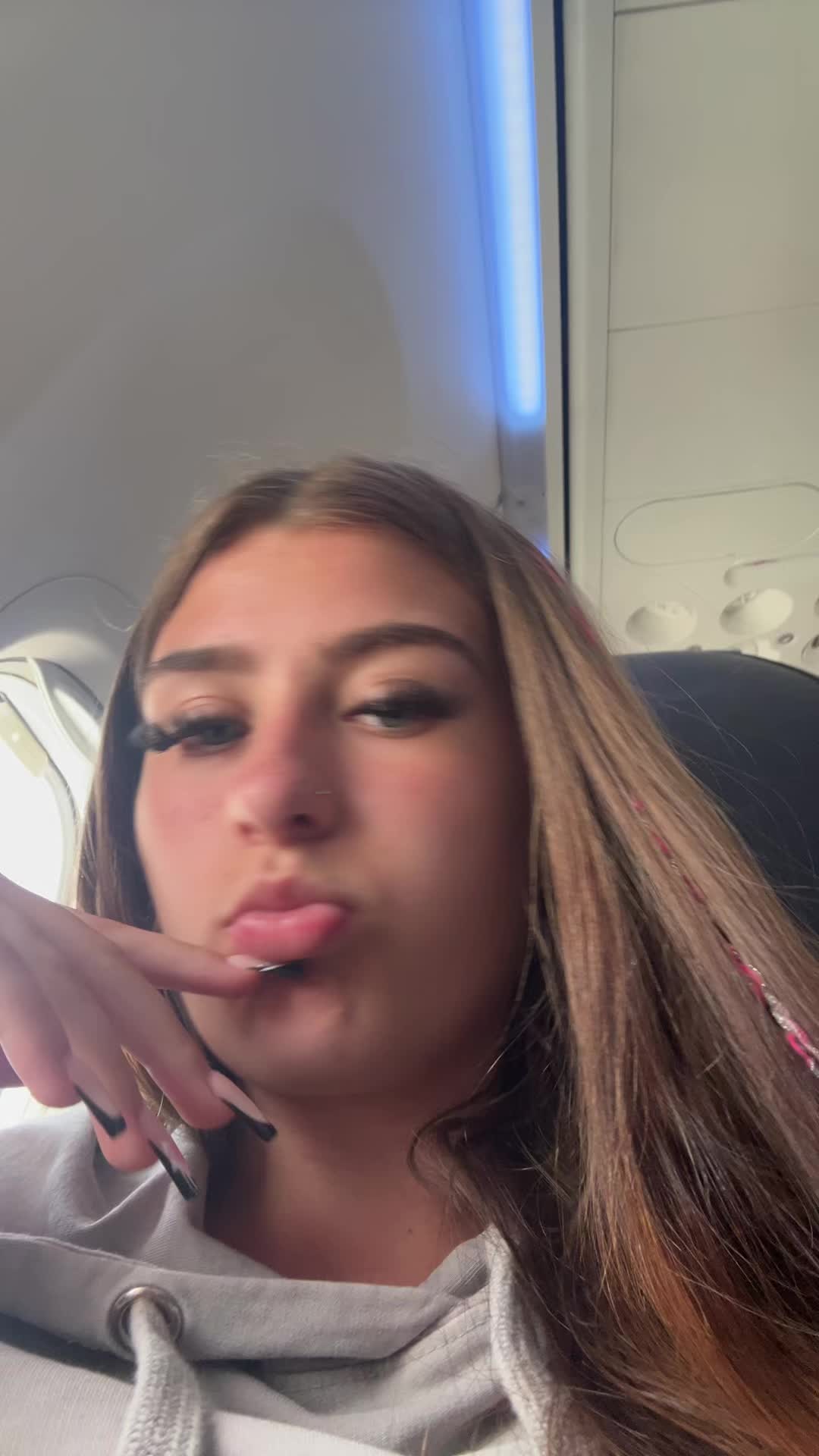 @𝓈𝓅𝒶𝓂💋
