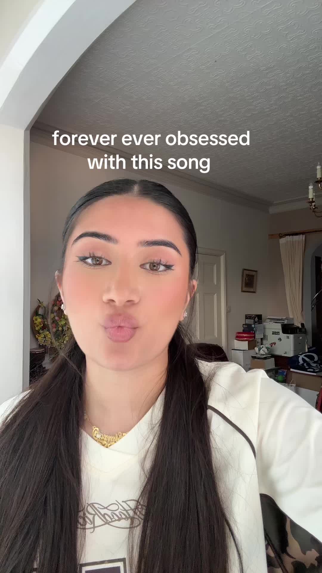 @Simran 💕