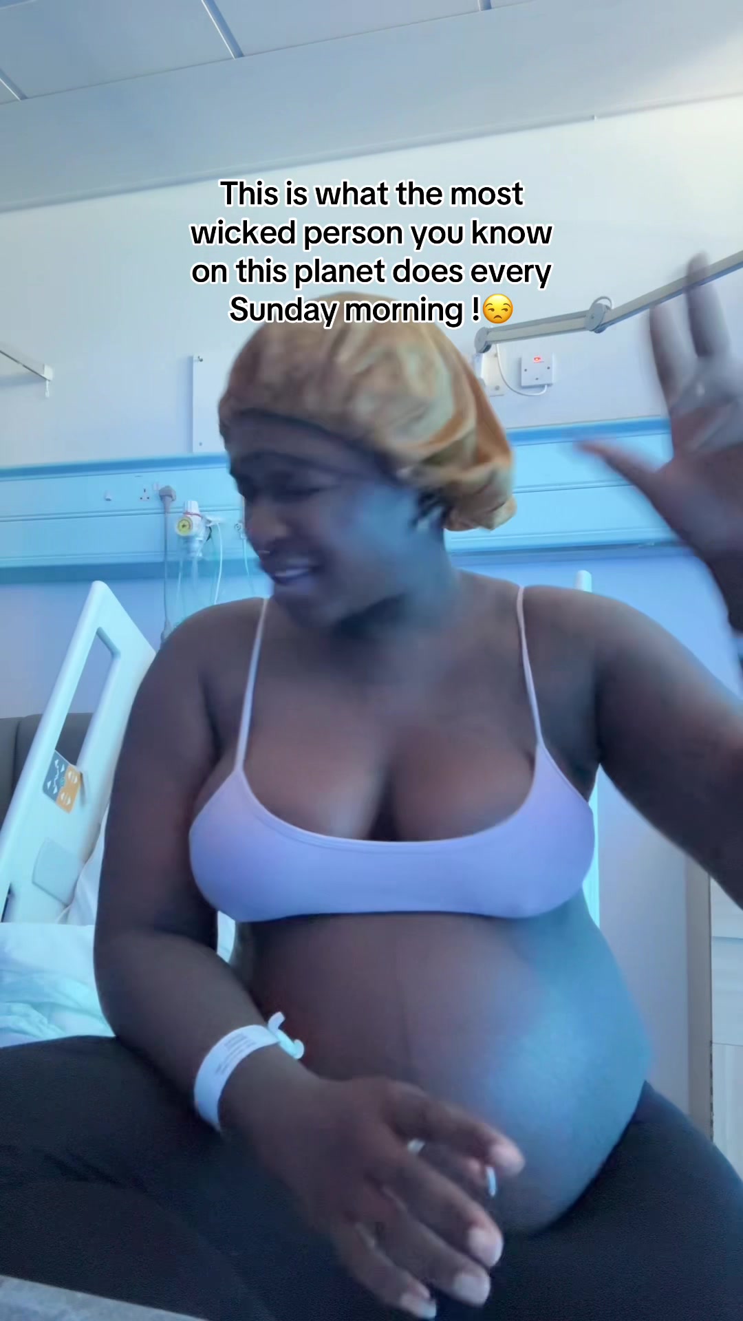 @IAMREIGNDOLLL