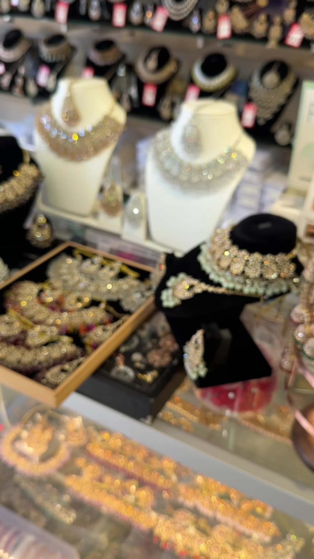 @FashionHouse438D