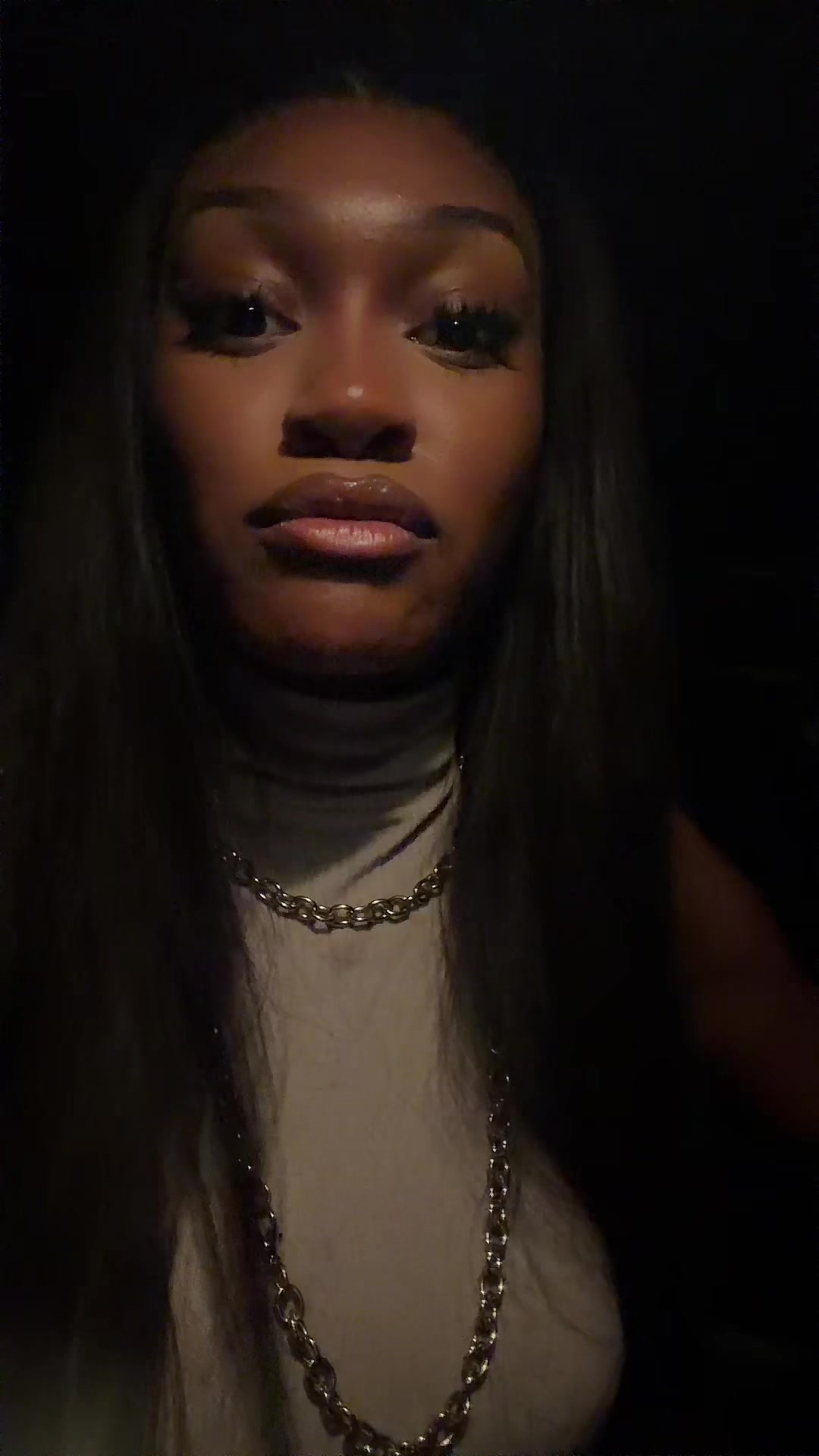 @earthtobtches777