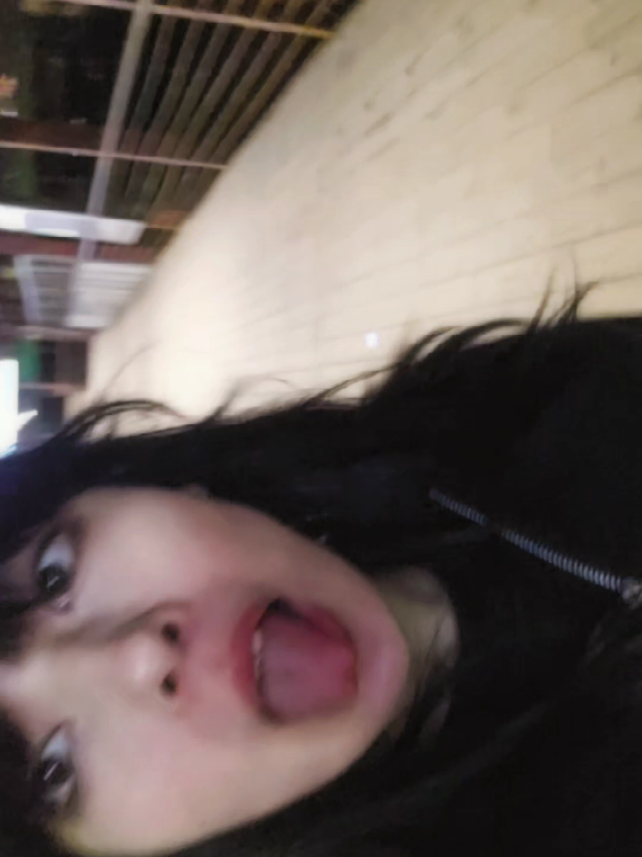 @тарталет👅НАЧИНАЮЩИЙ АРТИСТ