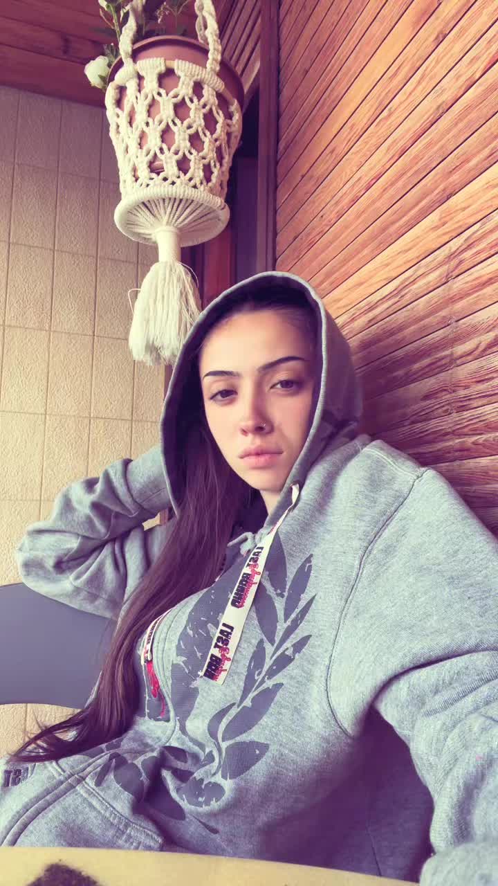 @Janiresanz