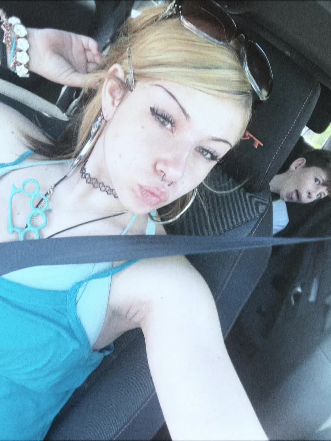 @☮︎