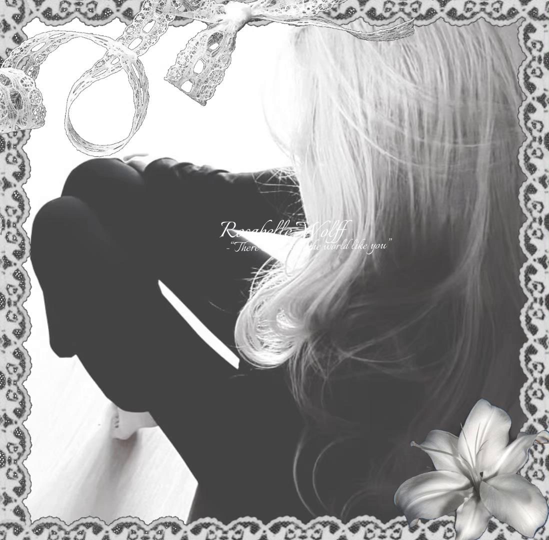 @𝘥𝘰𝘭𝘭𝘩𝘢𝘯𝘥𝘴
