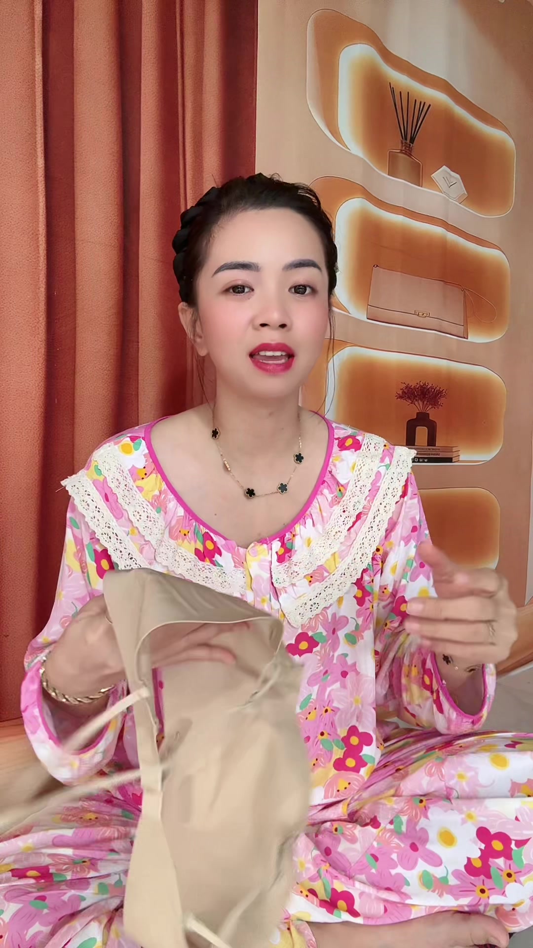 @Em Cẩm Nè