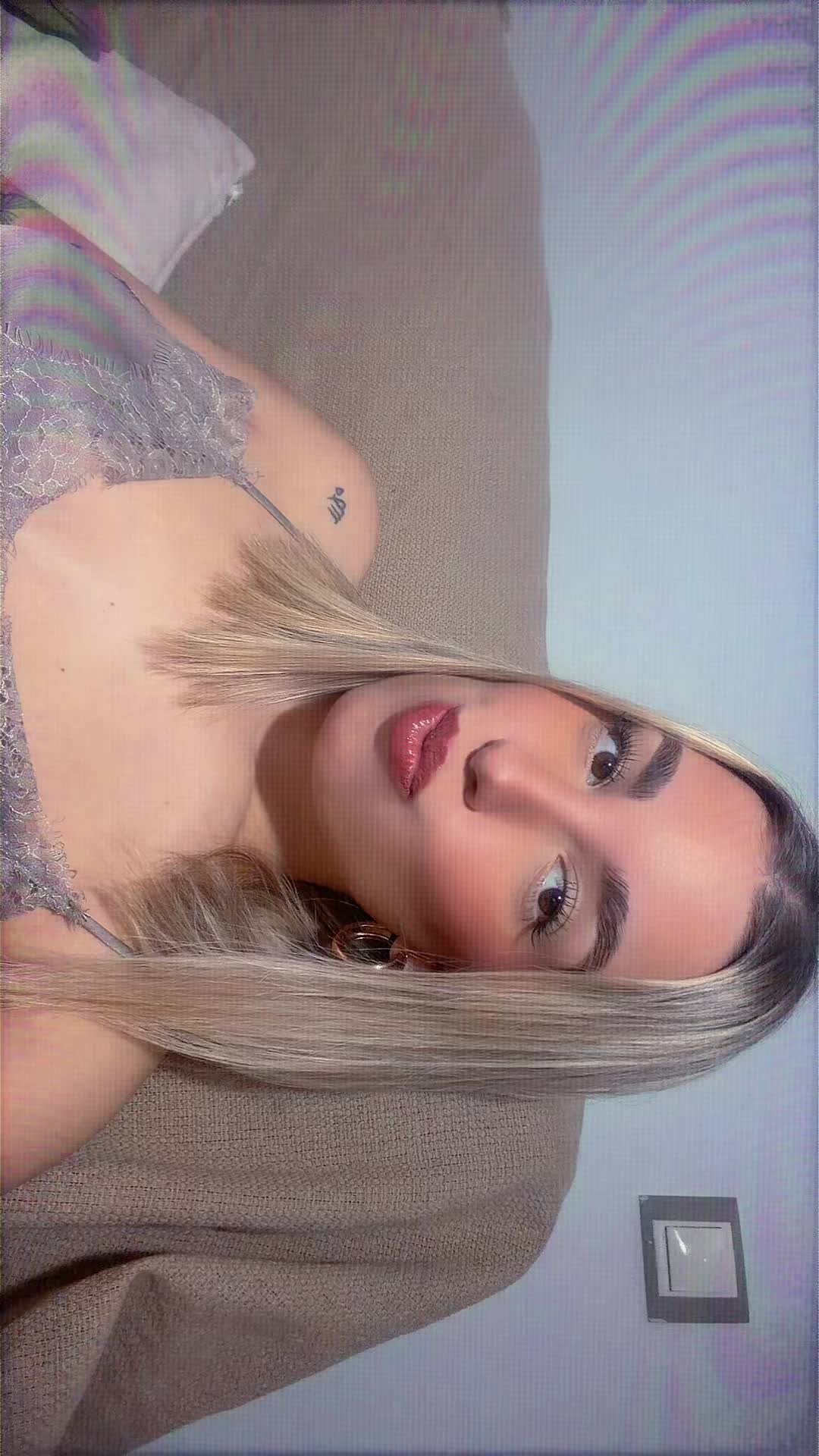 @Valeria