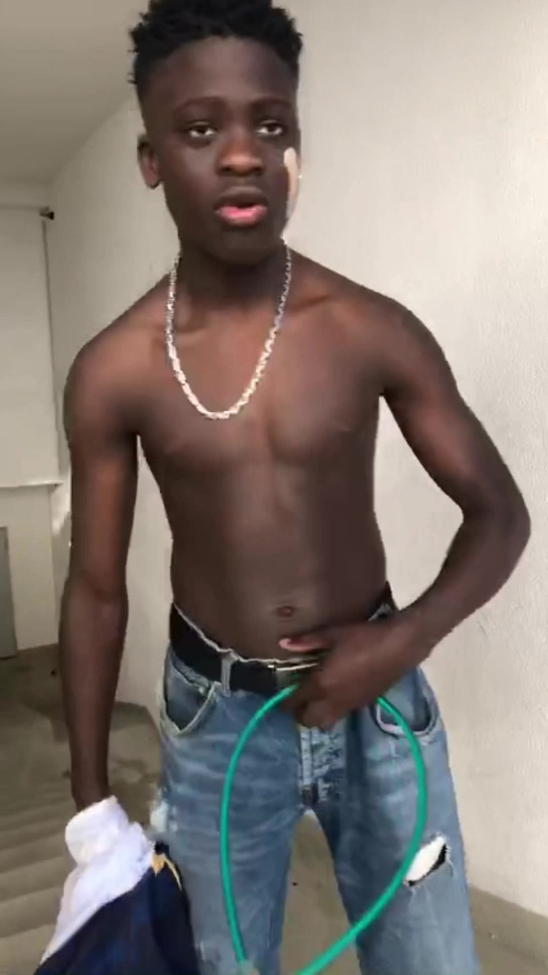 @𝘔𝘶𝘴𝘵𝘪 𝘔𝘢𝘺𝘣𝘢𝘤𝘩
