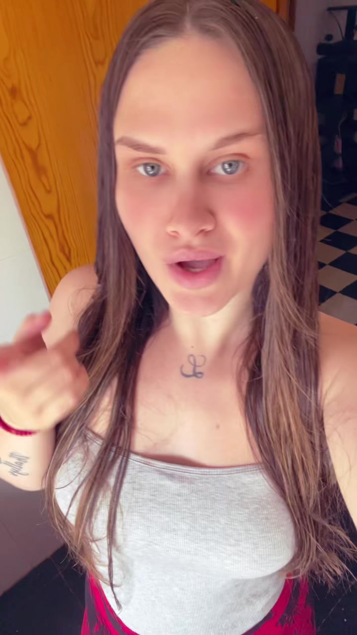 @laaruumaanaa21