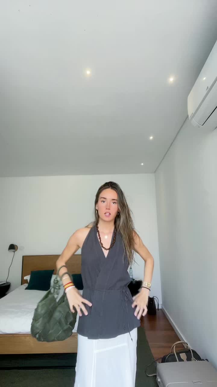 @Elenacadaavid