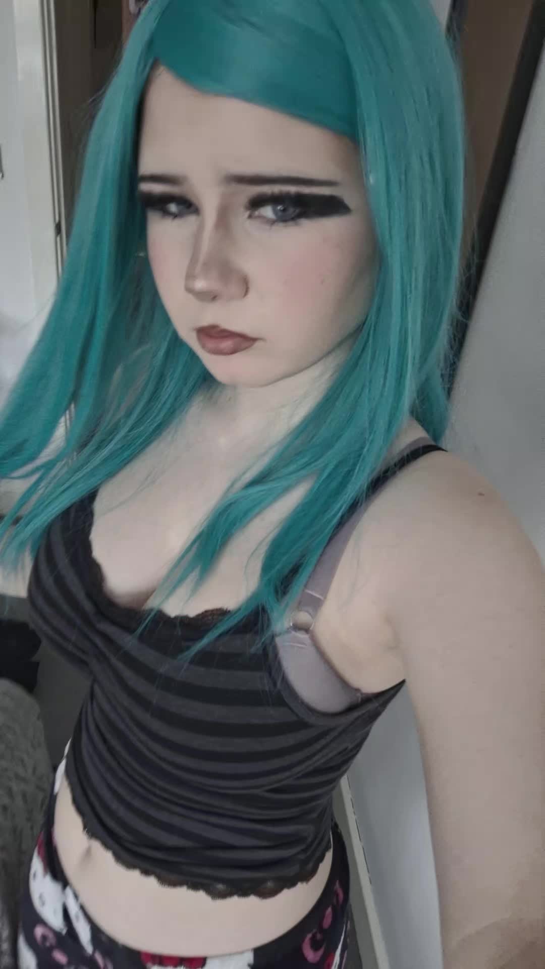 @💥