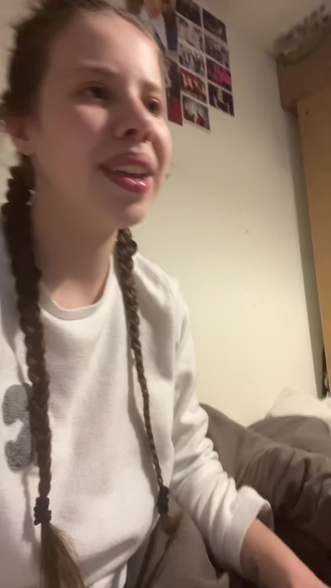 @Hannah ; 🦋 ×͜×