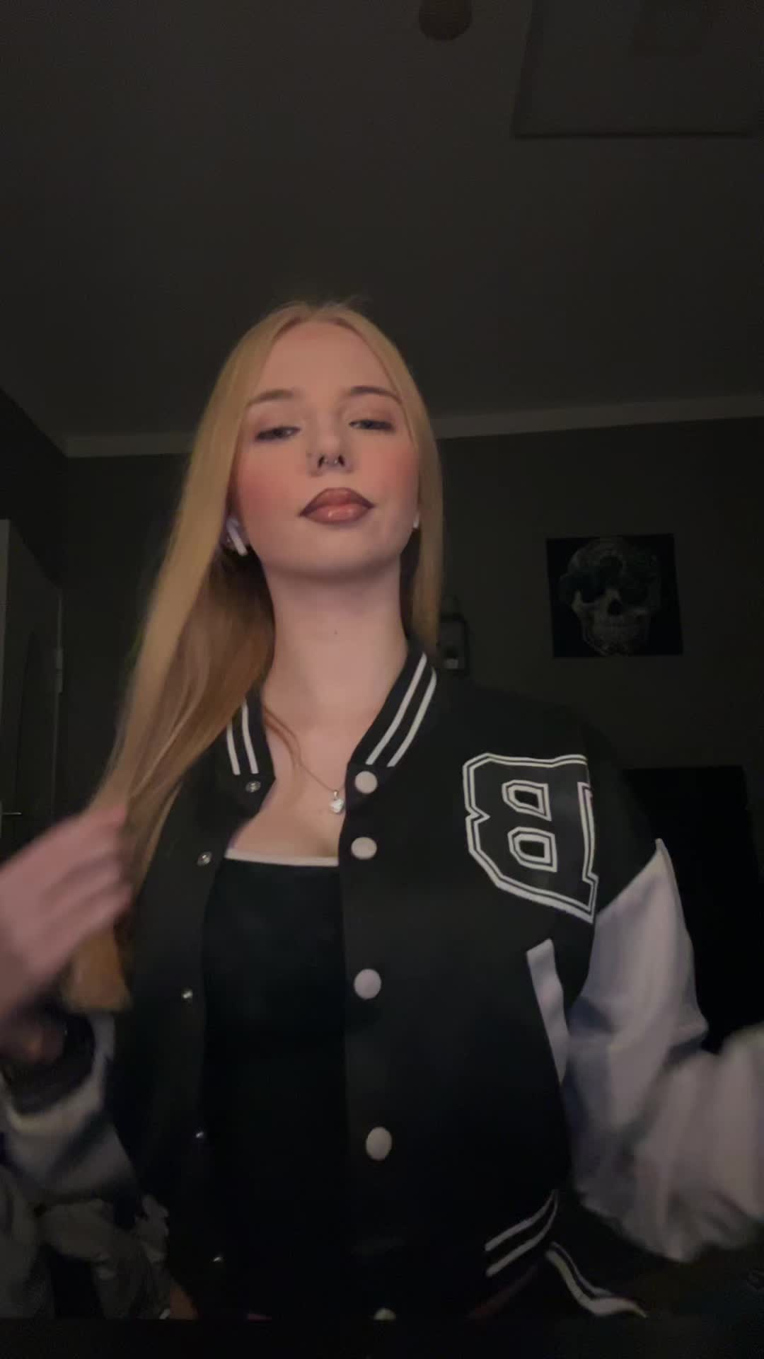 @jessy_b1n