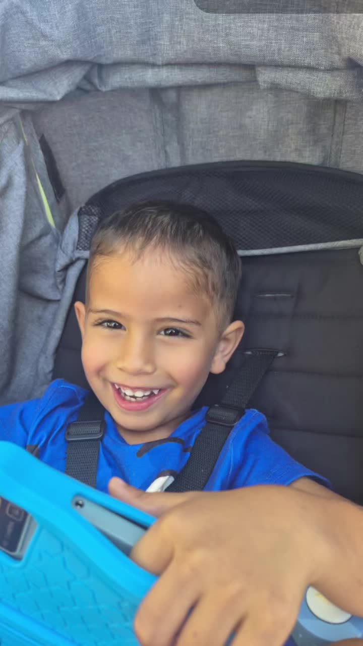 @stecyNah&euml;l👩&zwj;👦