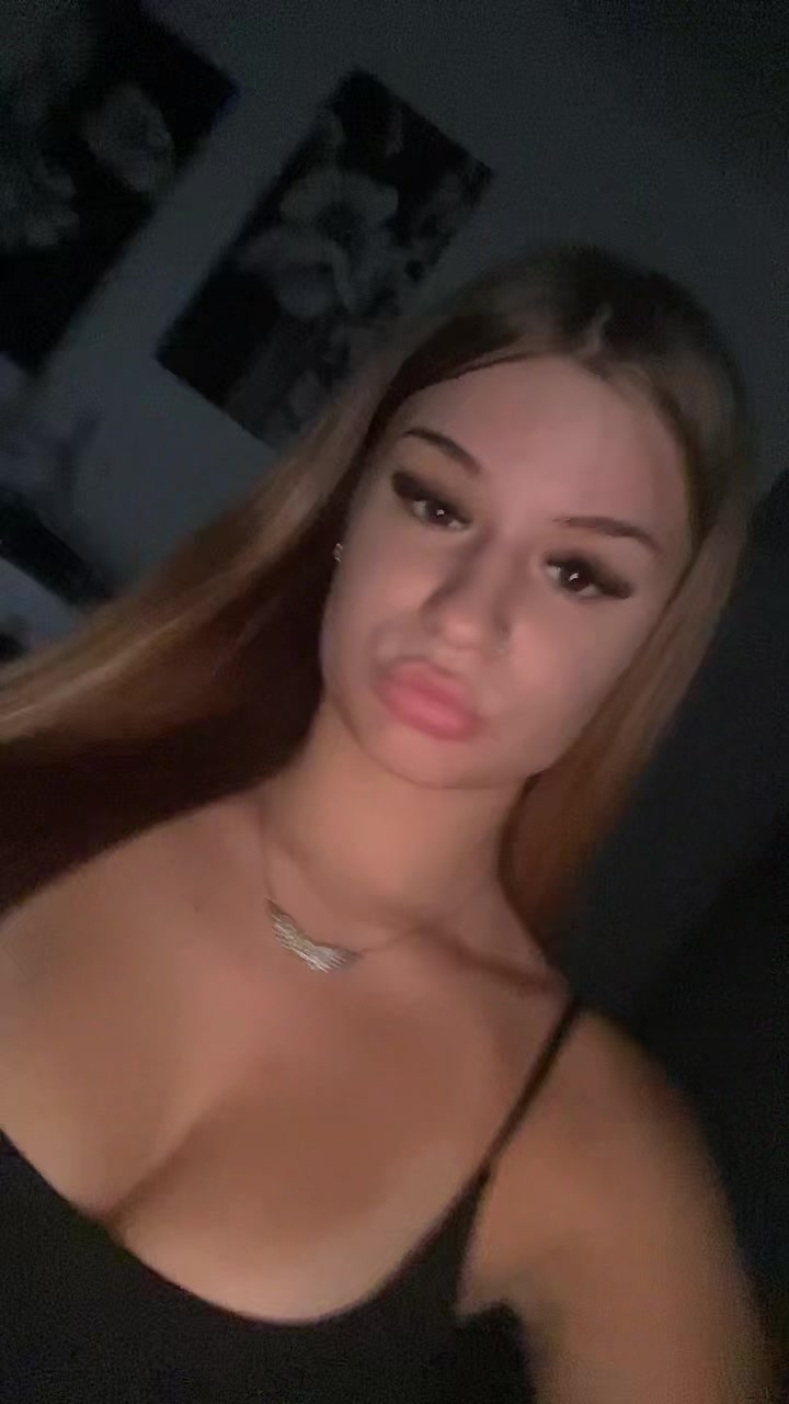 @𝒗𝒆𝒓𝒐𝒏𝒊𝒄𝒂🧿