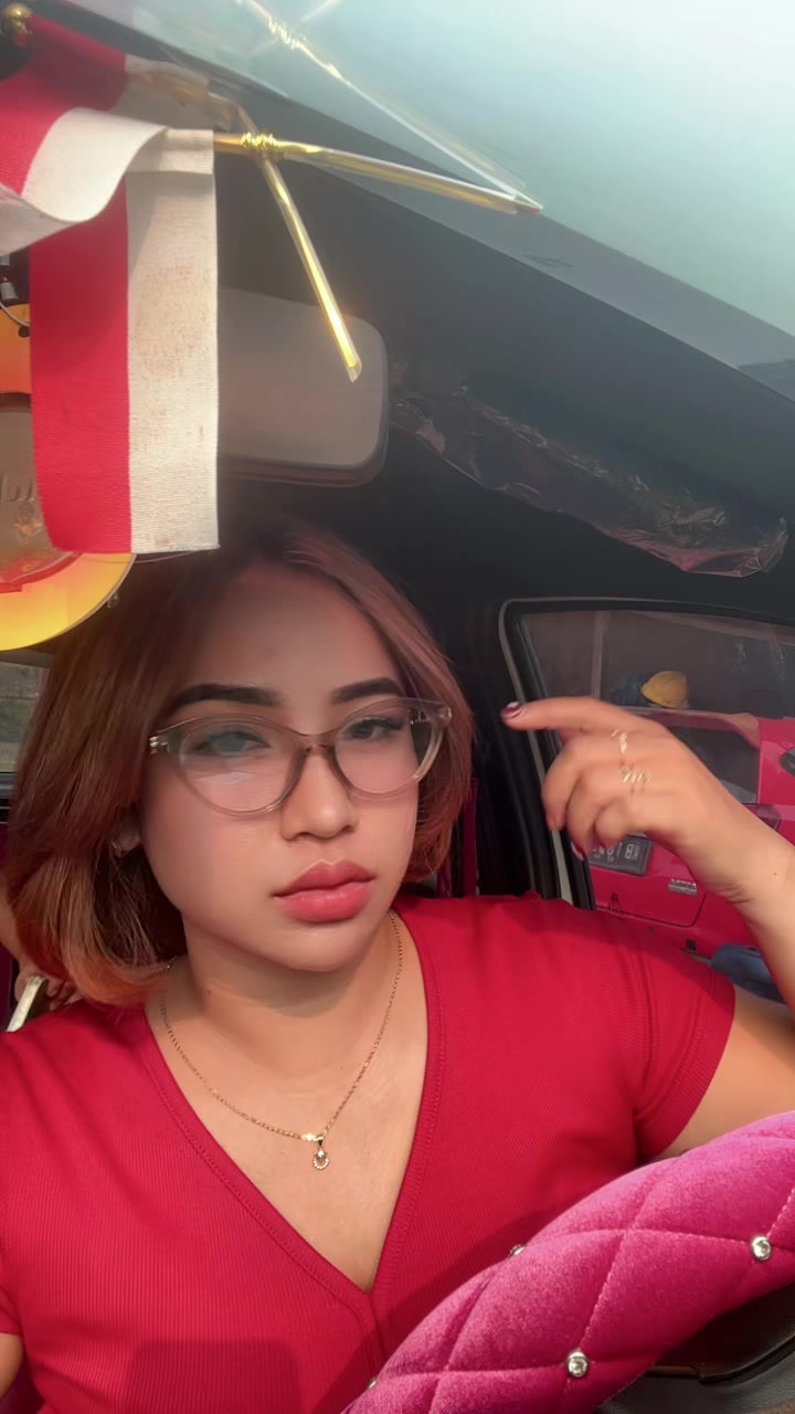 @julia frinella sari