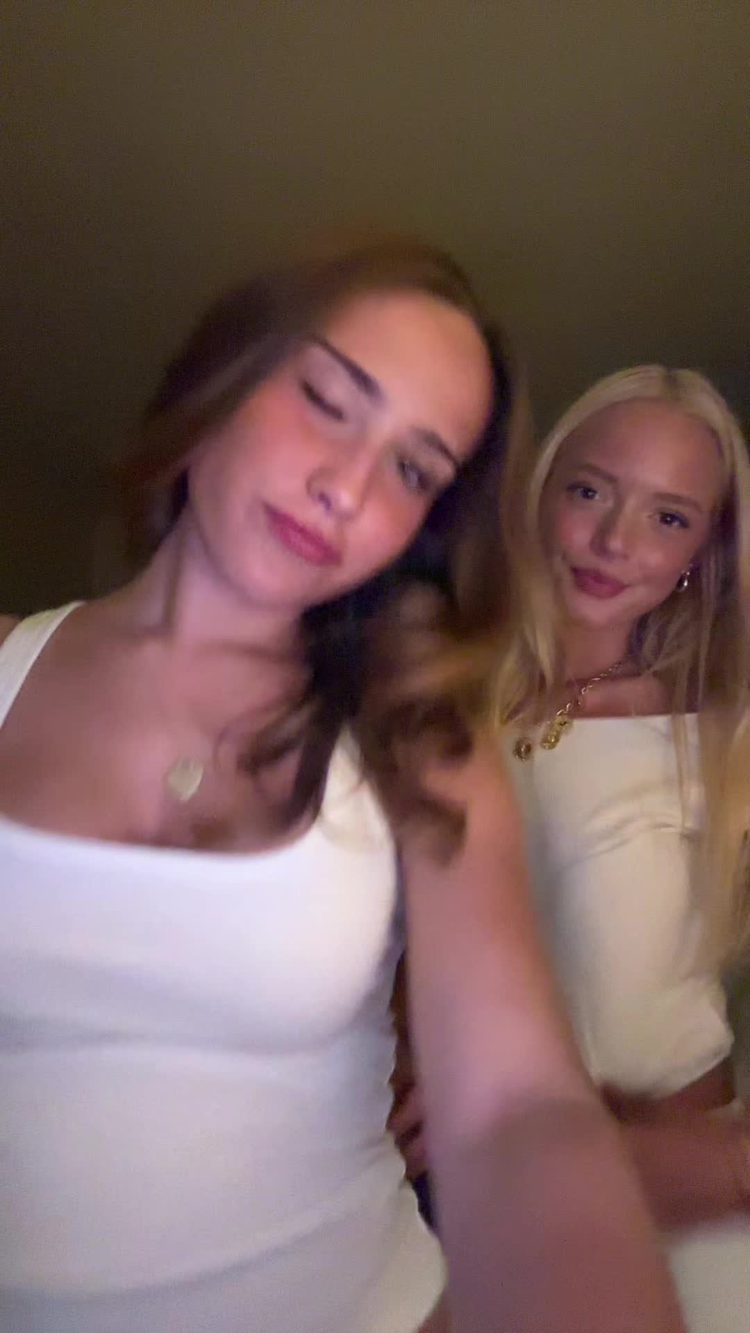 @Sophia
