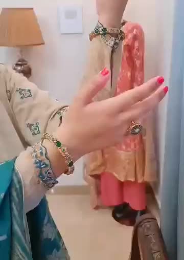 @Cute pathani