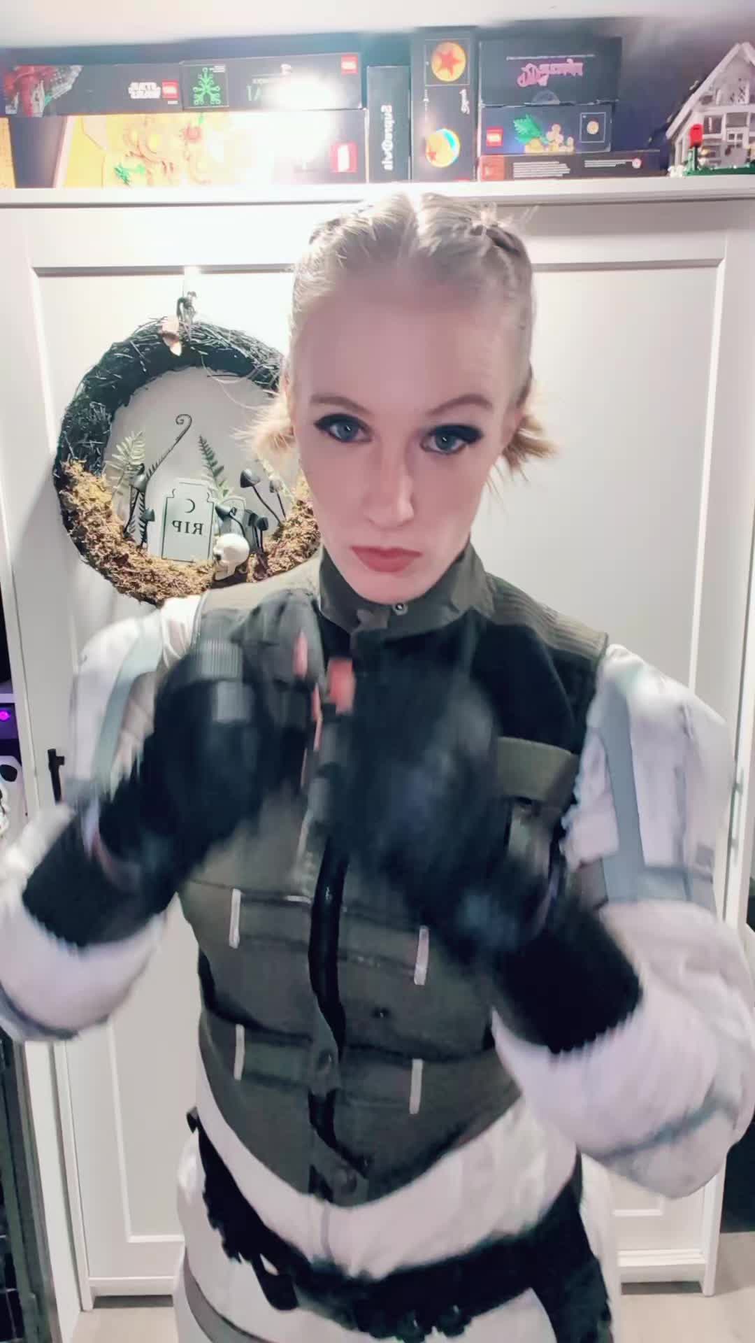 @AhsokaFreakingTano