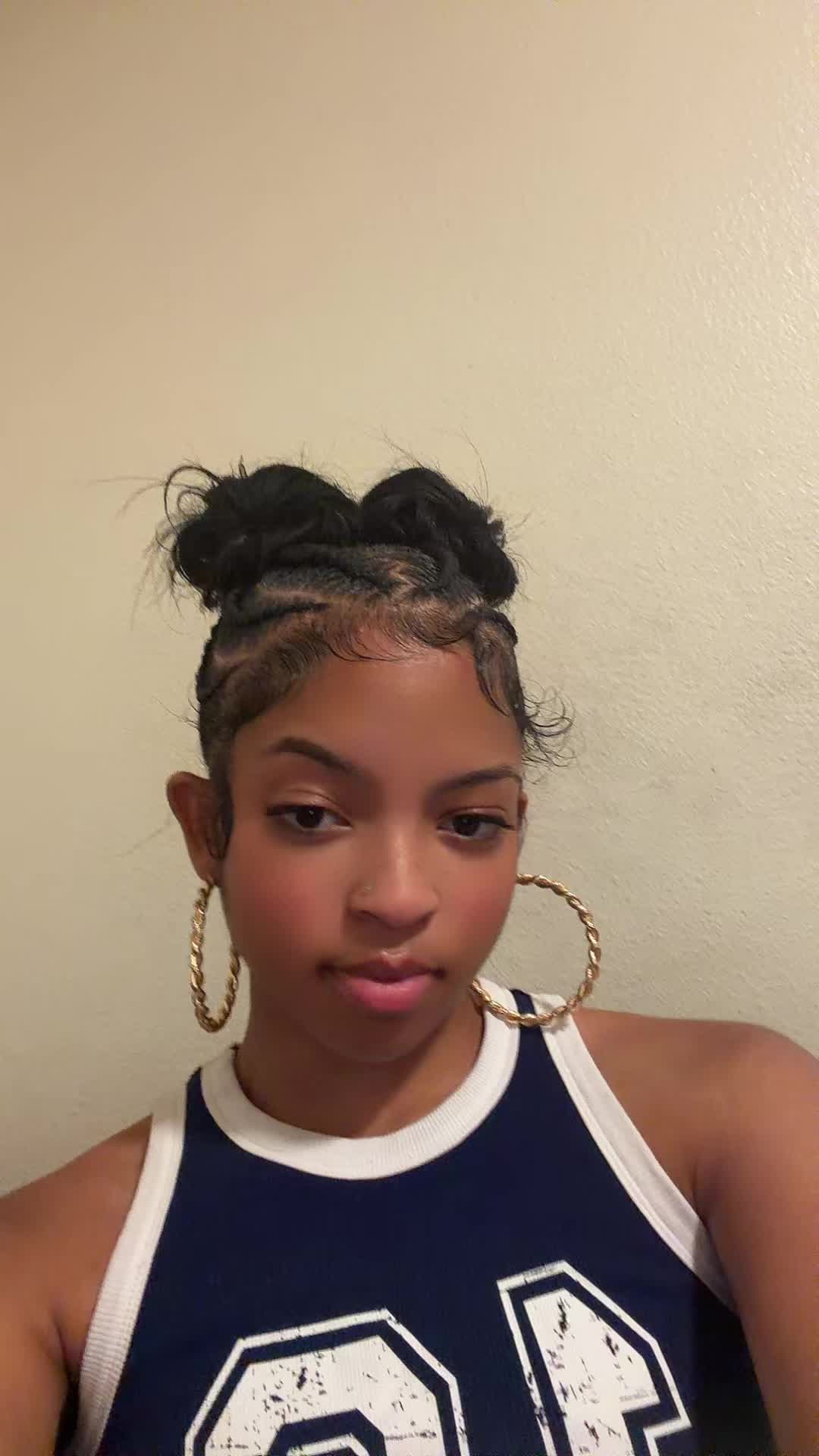 @thaonlyygirlyy