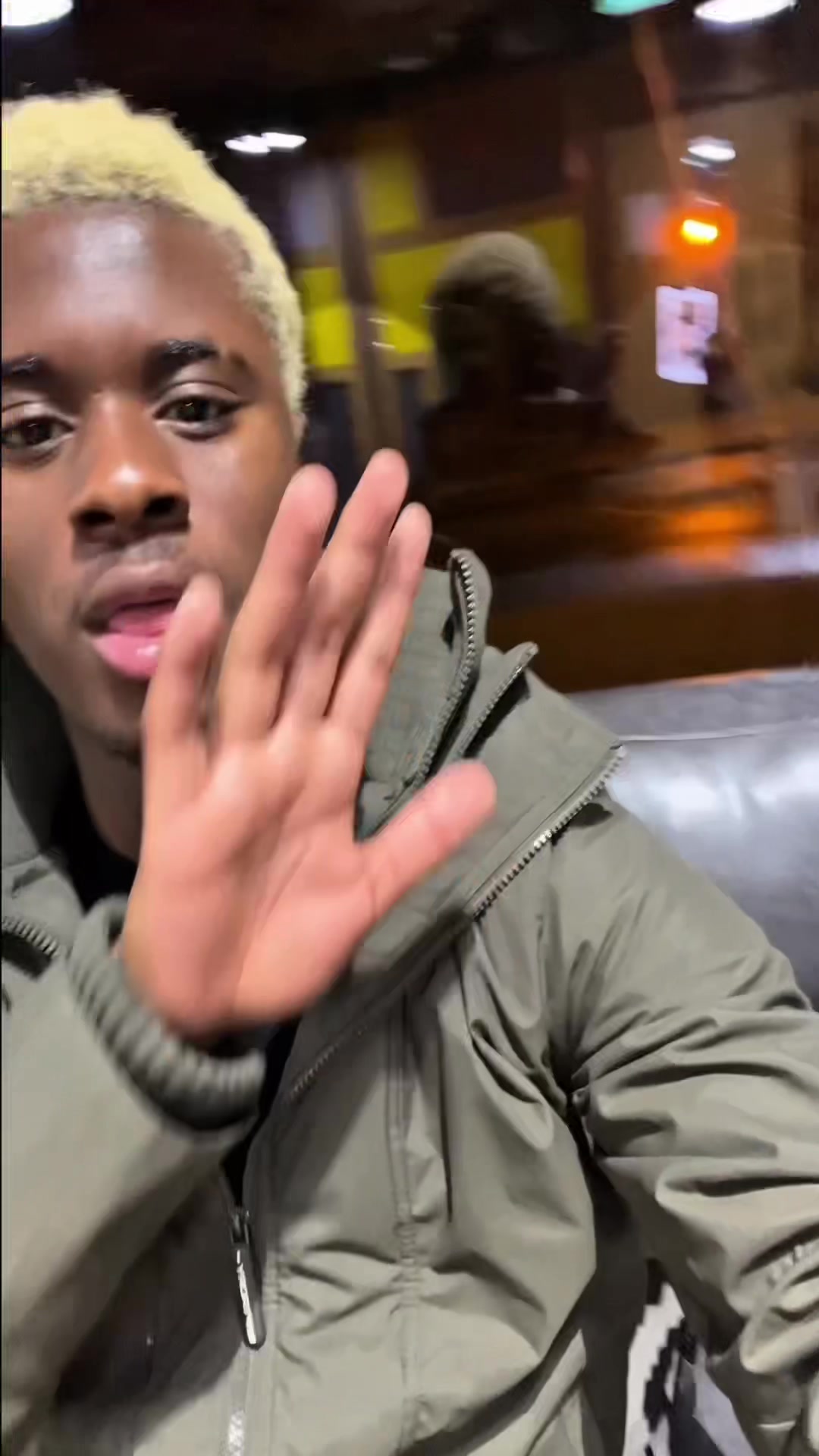 @Mr Akz 🇬🇧