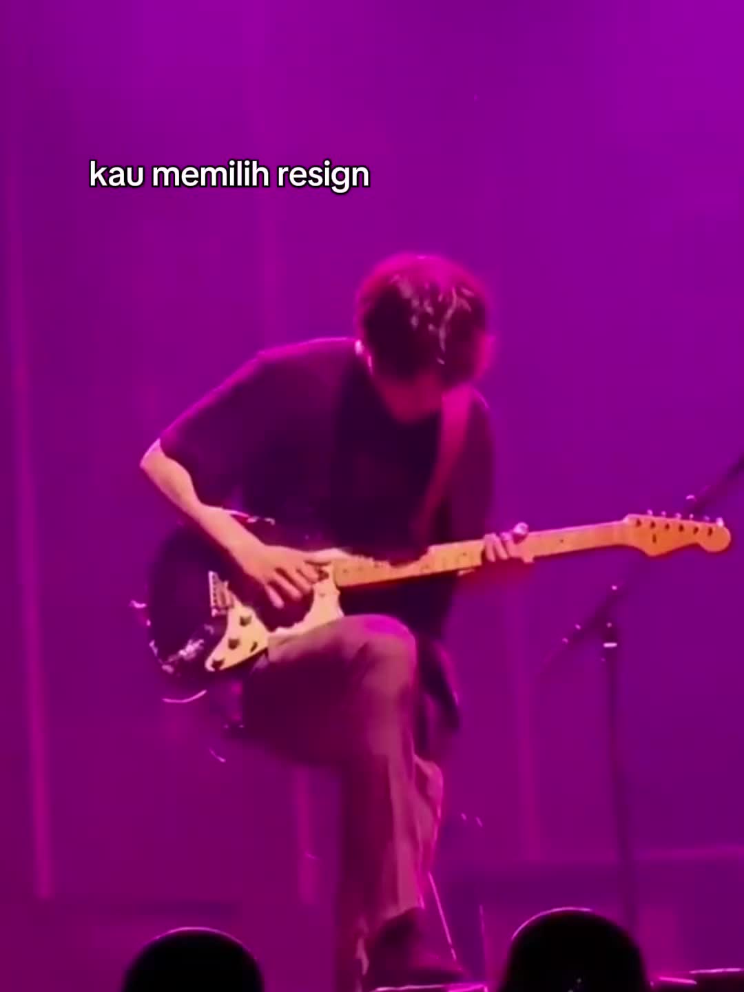 @eva 🎸⋆⭒˚。⋆