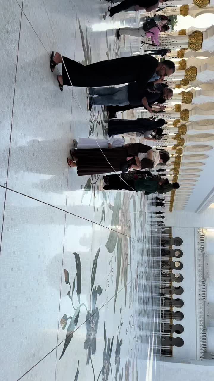 @flytravelakhiii