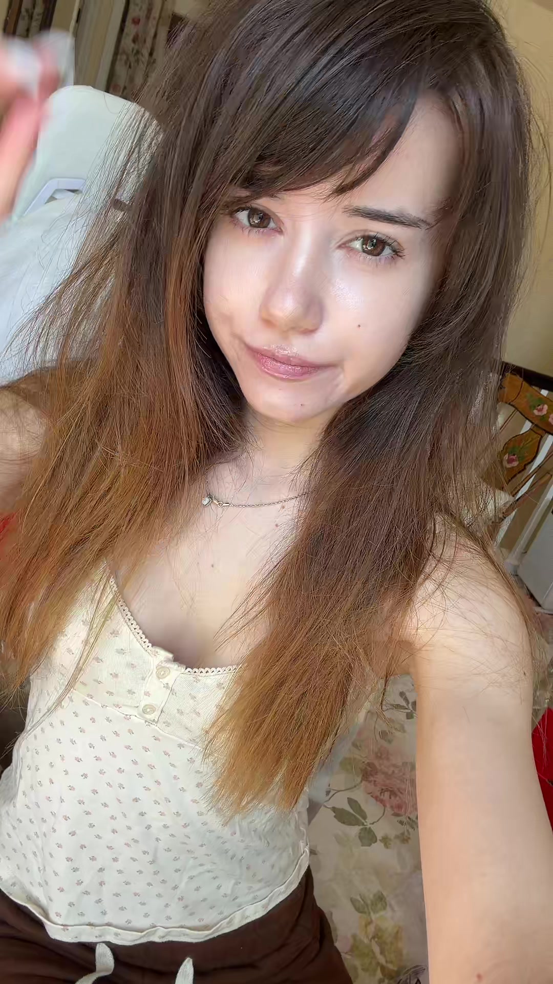 @anastasia (MAIN mewklekitty)