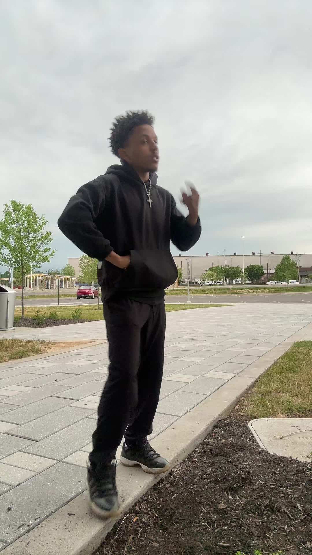 @moneyvono