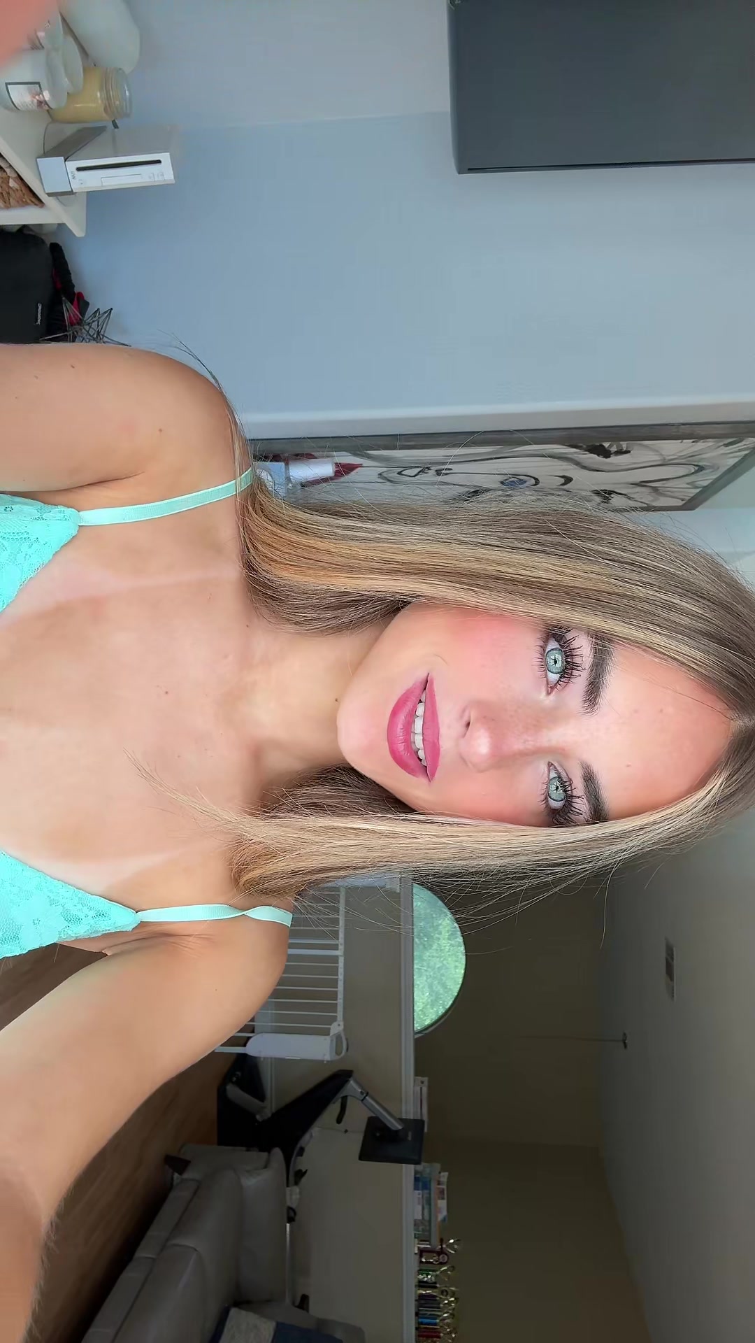 @Ari3llaaa