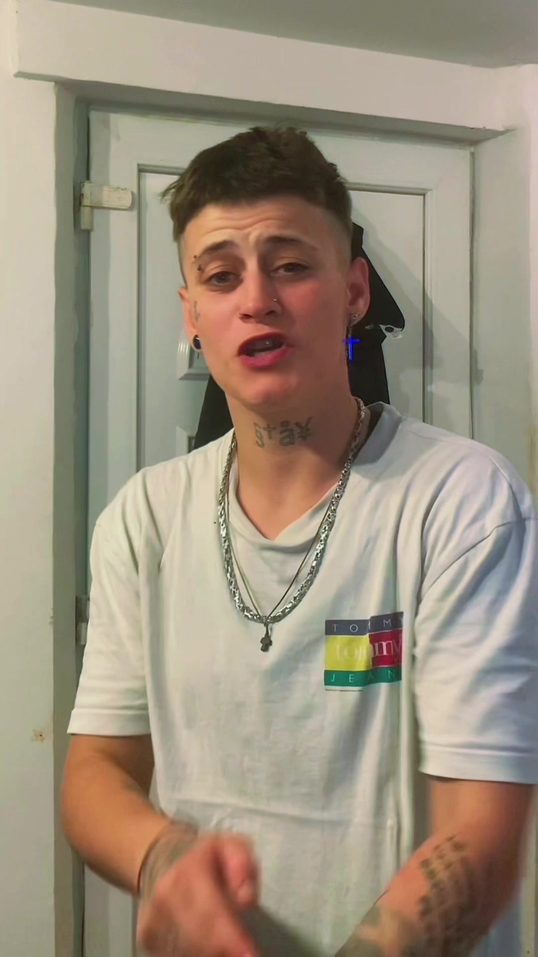 @Čombe 💫