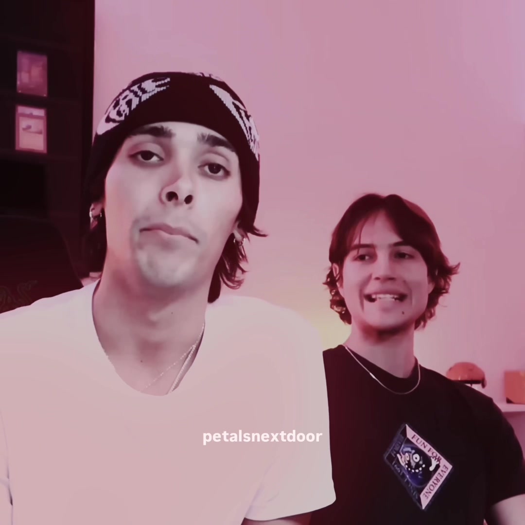 @️