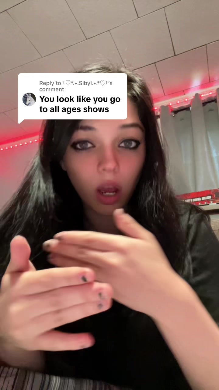 @🕷️
